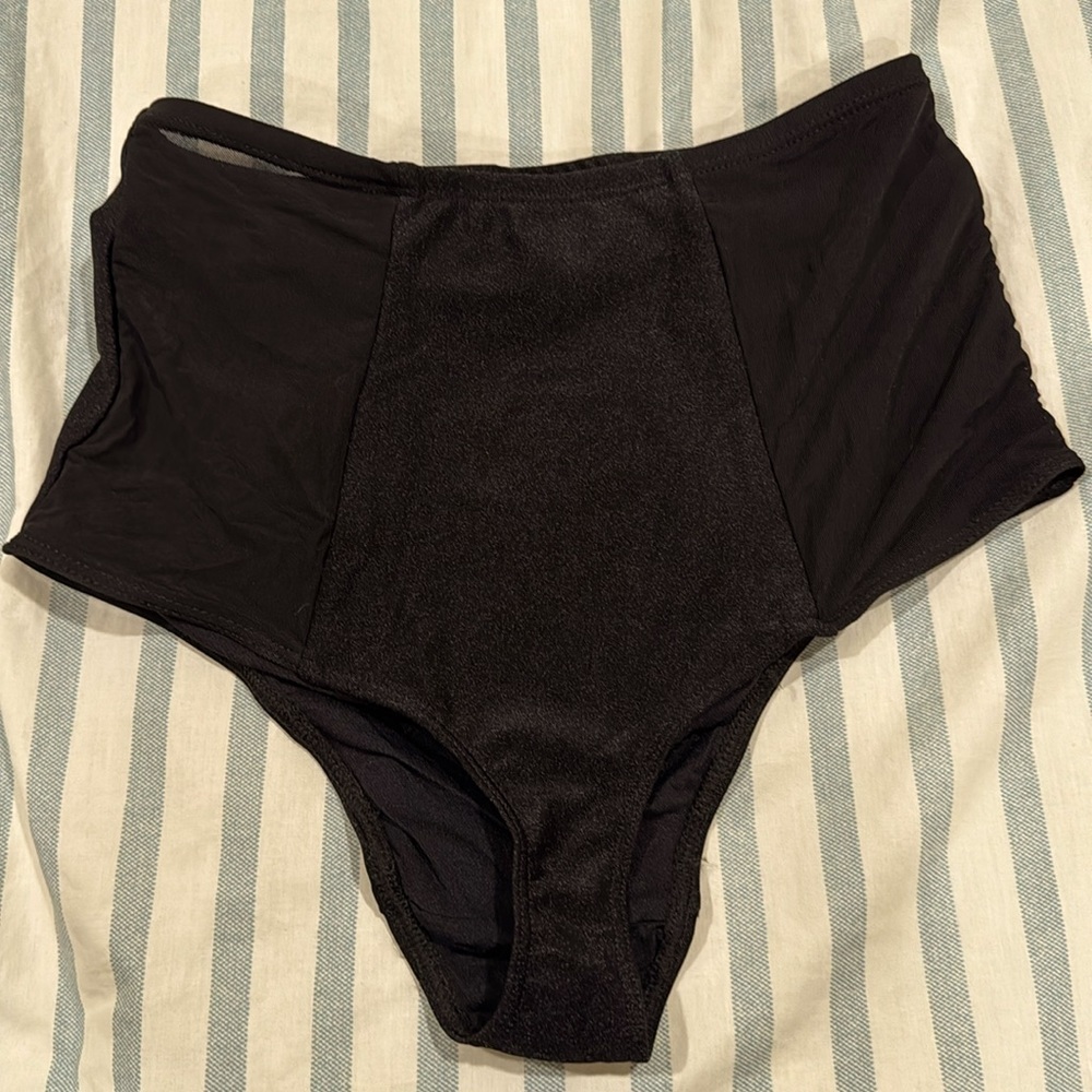 High rise bathing suit bottom. Size M - mesh details